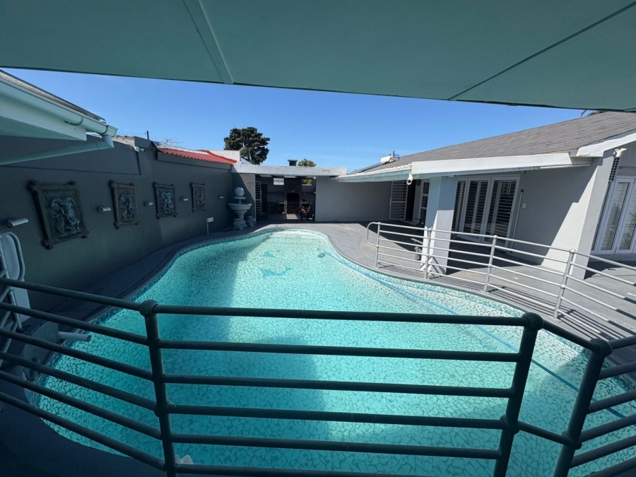 5 Bedroom Property for Sale in Baysville Eastern Cape